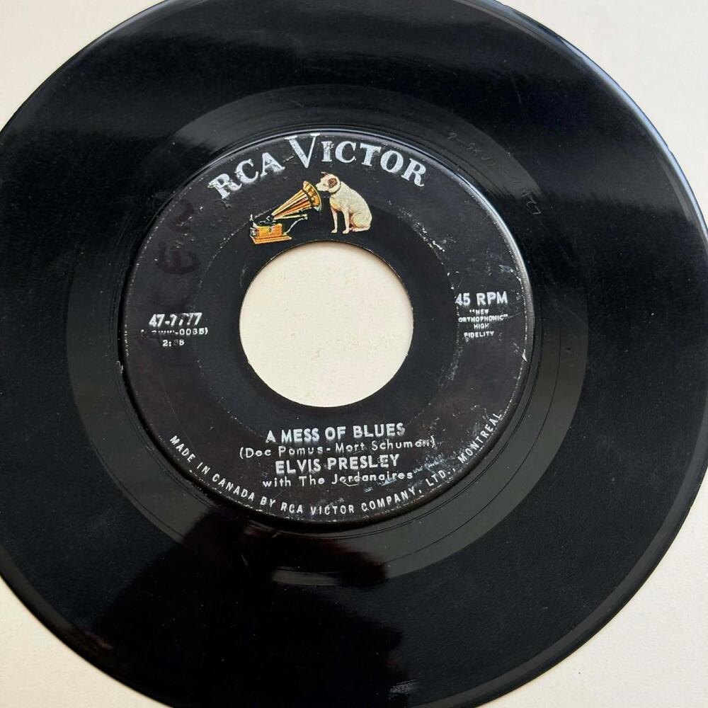 Elvis Presley with the Jordanaires - A Mess of Blues 45rpm VG+ R23